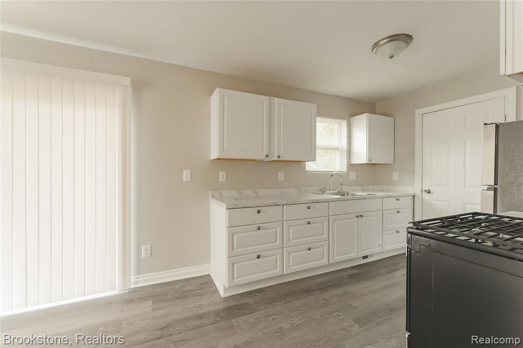270 Franklin Road Pontiac, MI 48341 - Photo 15 of 46