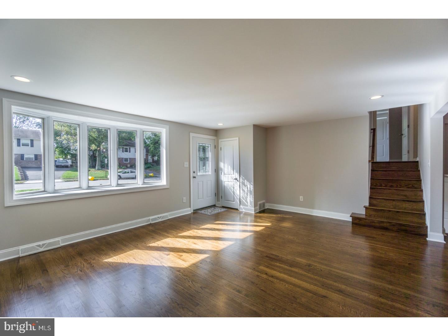 505 Kennerly Road Springfield, PA 19064 - Photo 3 of 24 Living Room