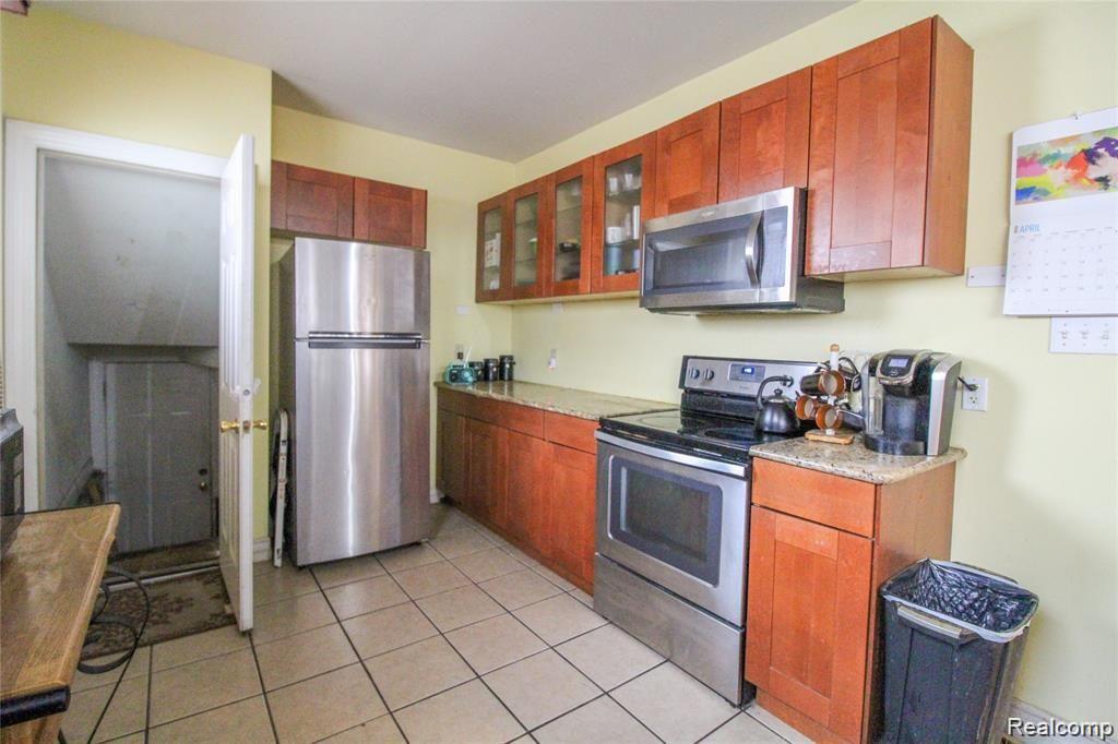 314 Hendrie Street Detroit, MI 48202 - Photo 17 of 36