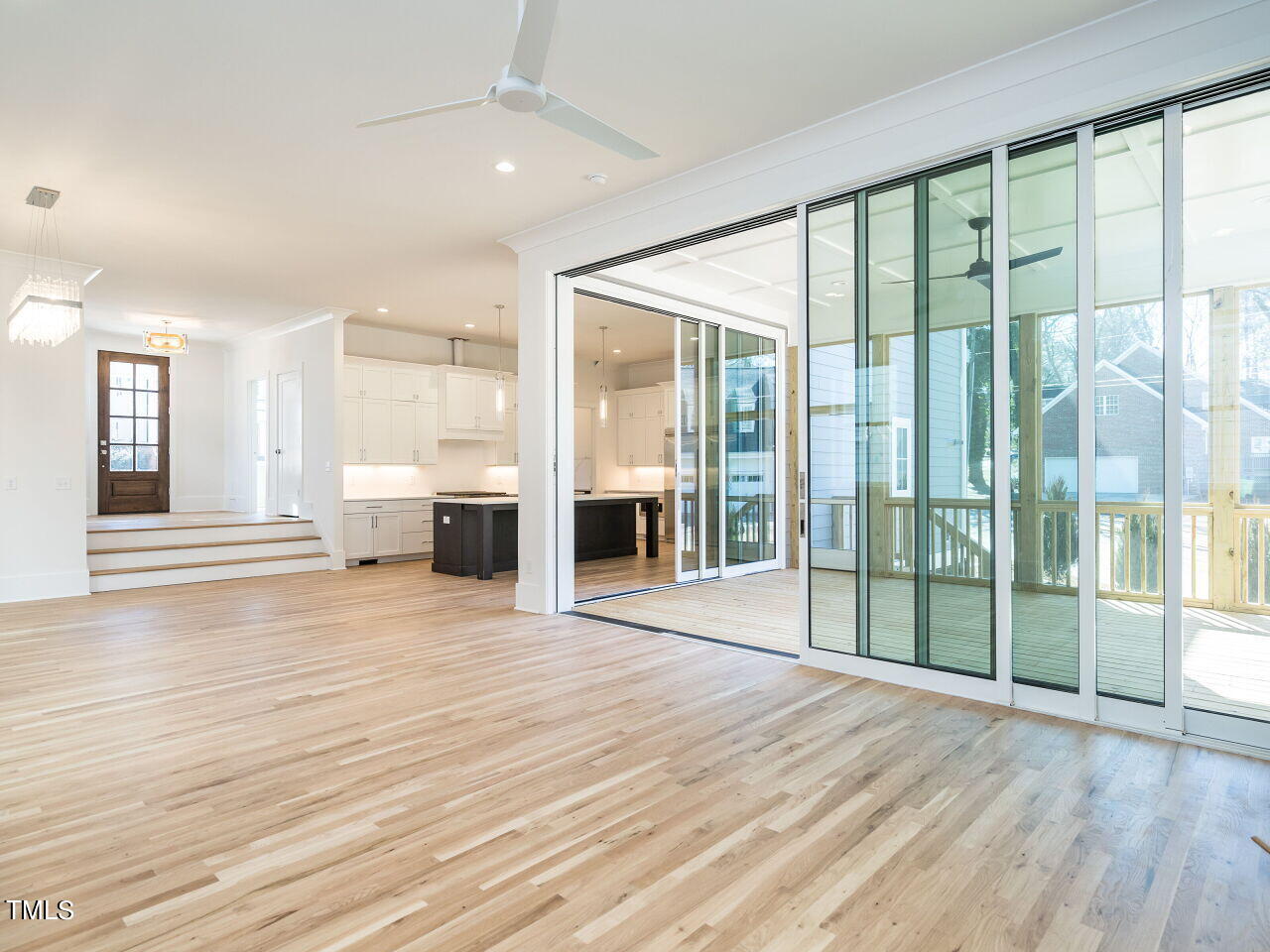 301 Shepherd Street Raleigh, NC 27607 - Photo 14 of 37 008-1280x960-family-room