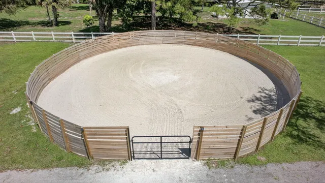 a view of a tennis court