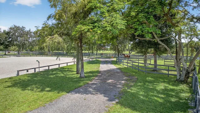 $1,000 | 17218 Shetland Lane, Unit 2 STALLS, Loxahatchee, FL 33470