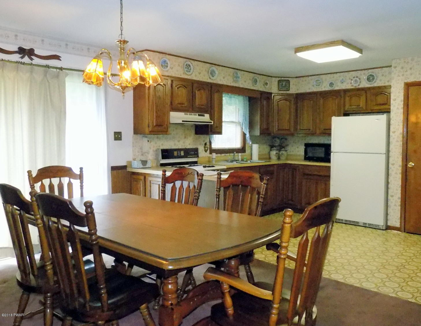 412 Ledgedale Road Lake Ariel, PA 18436 - Photo 14 of 39 Kitchen