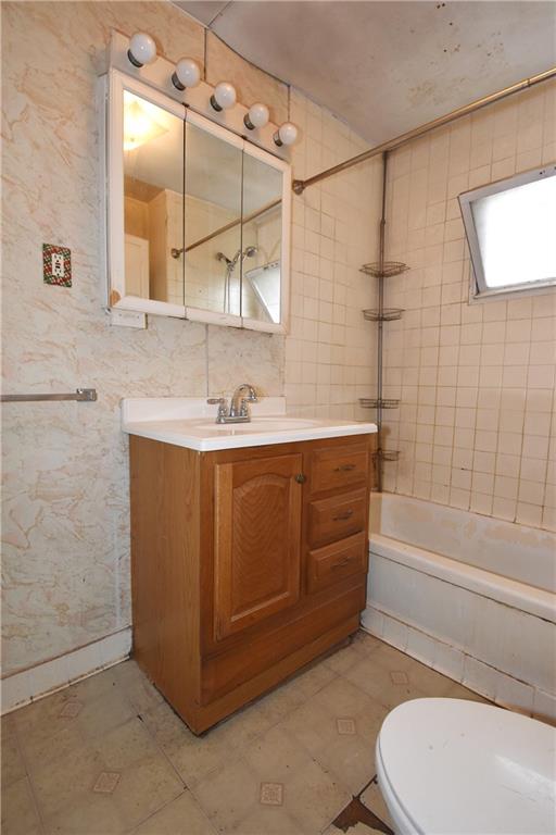 469 McCormick Road Coraopolis, PA 15108 - Photo 14 of 34 Gallery Image 14