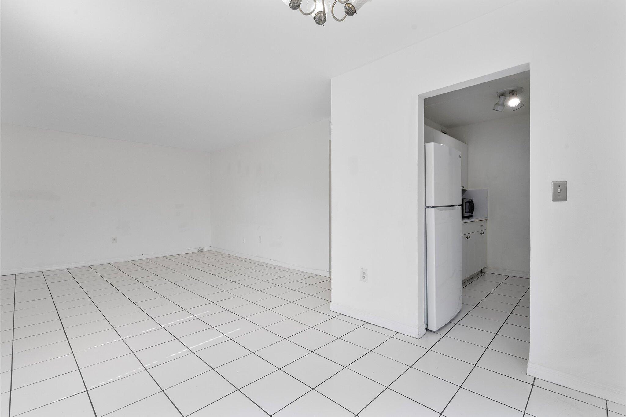 2138 Southwest 6th Street, Unit 301 Miami, FL 33135 - Photo 5 of 15 Into Kitchen