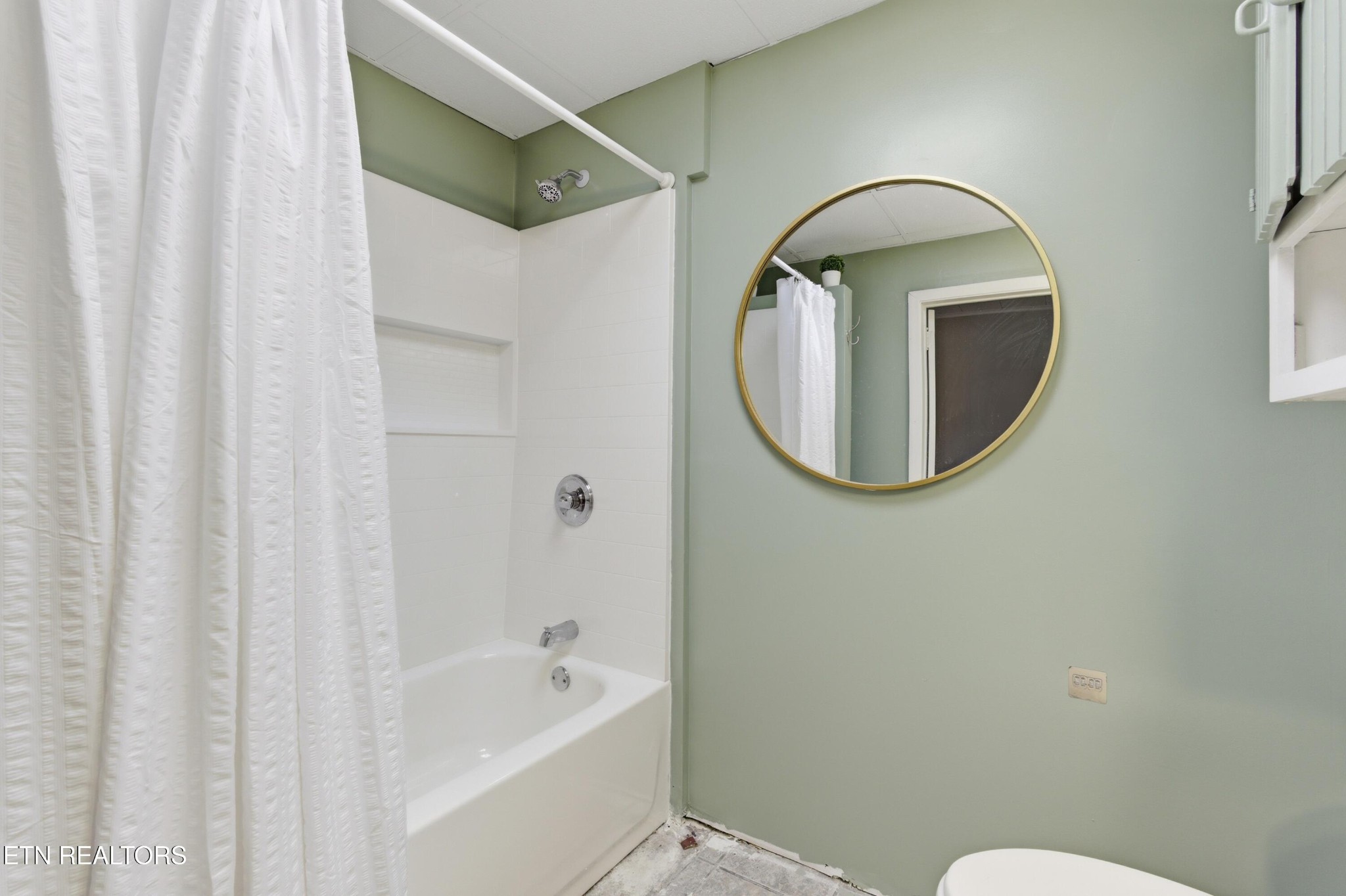 402 Bluff Road Kingston, TN 37763 - Photo 26 of 39 Gallery Image 26