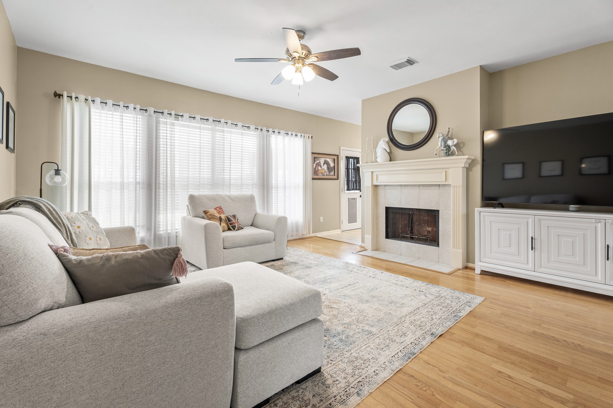 3315 Ridgepoint Court Pearland, TX 77584 - Photo 7 of 29