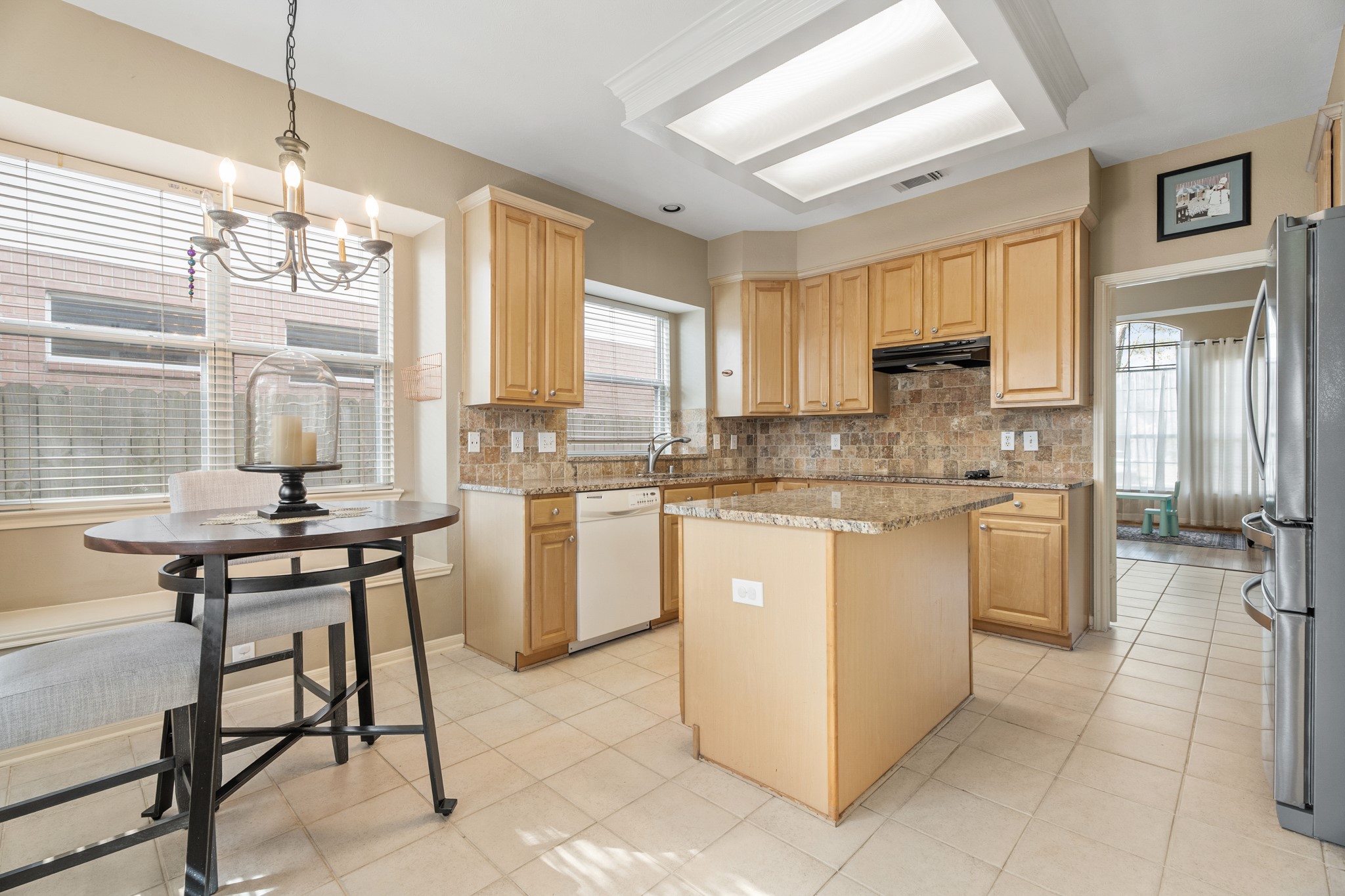 3315 Ridgepoint Court Pearland, TX 77584 - Photo 8 of 29