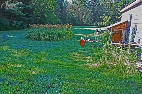 8157 West Mount Morris Road Flushing, MI 48433 - Photo 14 of 15 20365884-13.JPG