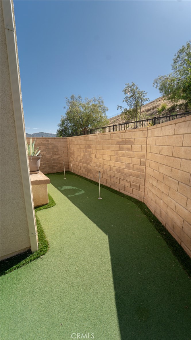 2469 Blossom Ridge Court, Unit 3 Simi Valley, CA 93063 - Photo 15 of 36