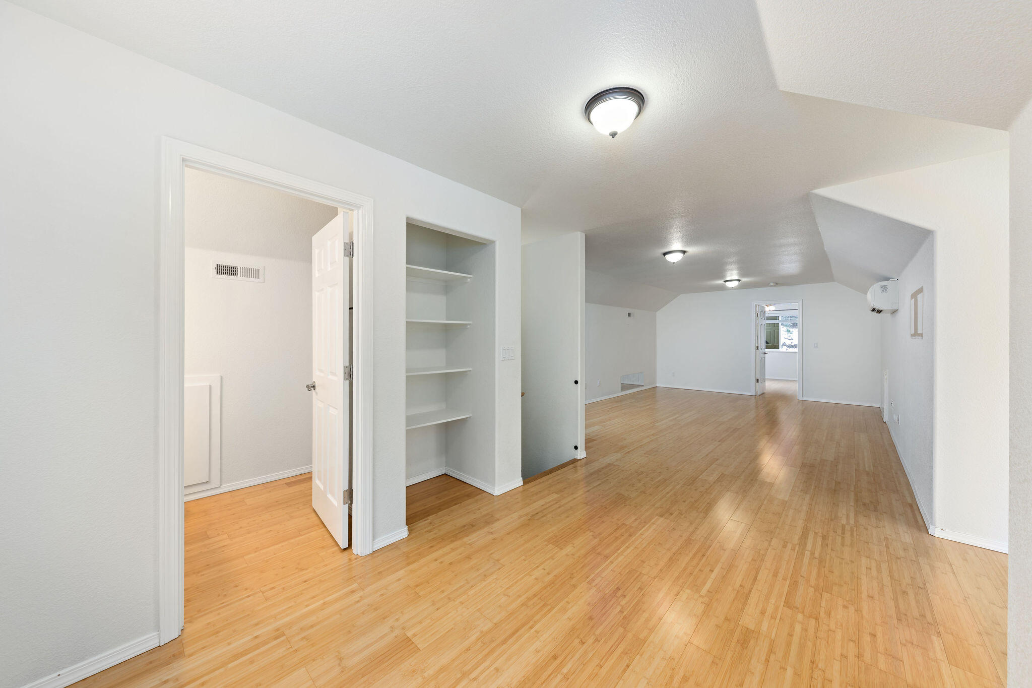 10523 Lower River Road Grants Pass, OR 97526 - Photo 25 of 58 Loads of space upstairs.
