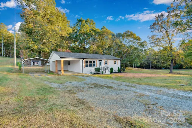 $250,000 | 1433 Poovey Hill Lane, Lincolnton, NC 28092