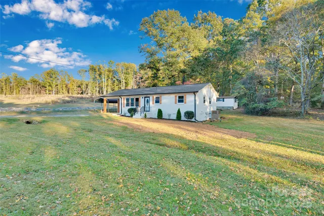 $250,000 | 1433 Poovey Hill Lane, Lincolnton, NC 28092