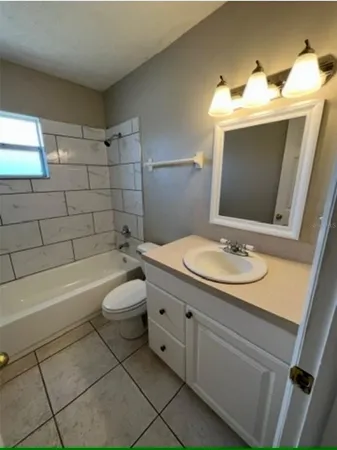 $1,700 | 1029 Apollo Beach Boulevard, Unit 5, Apollo Beach, FL 33572