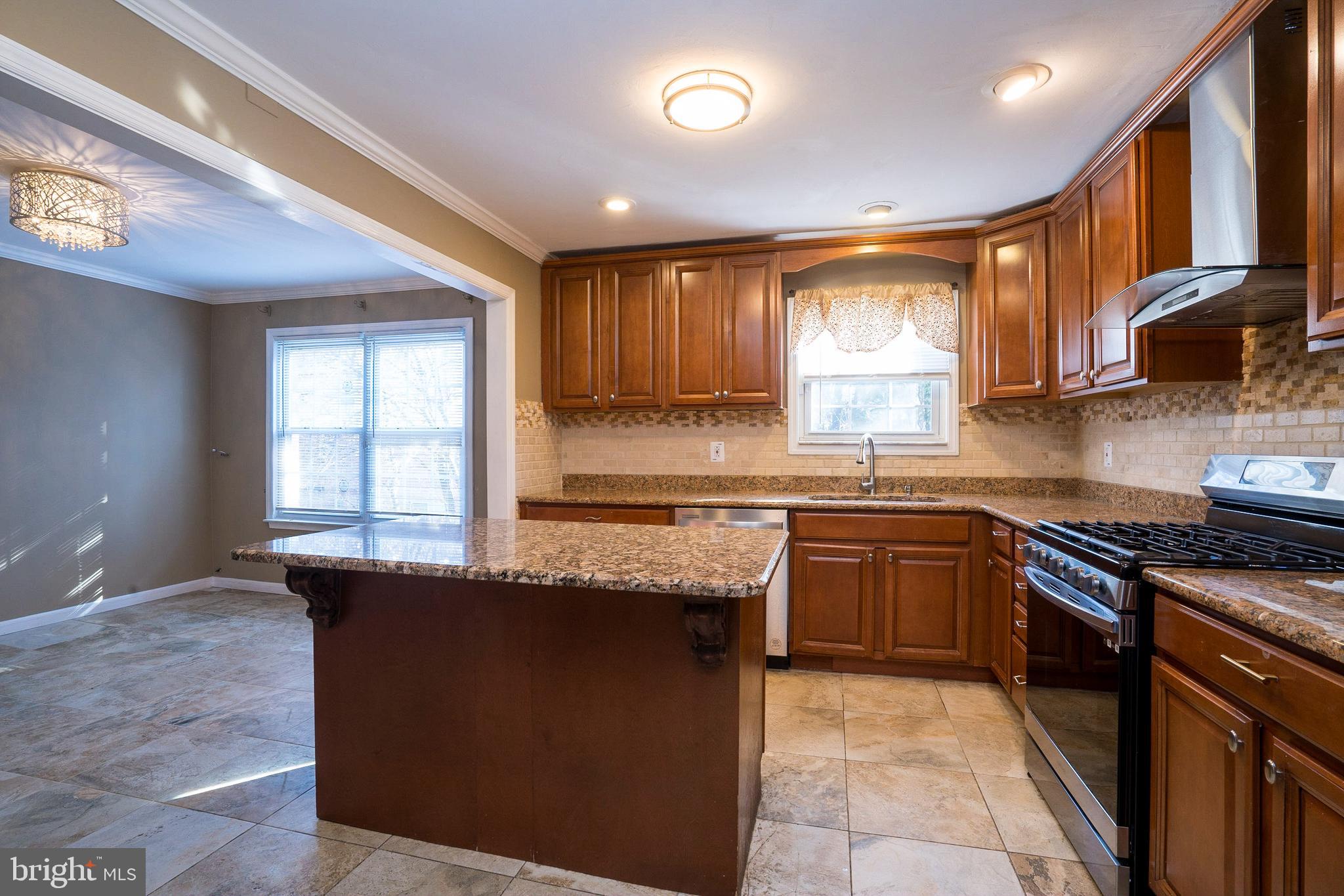 20 Featherbed Court Lawrence Township, NJ 08648 - Photo 4 of 22