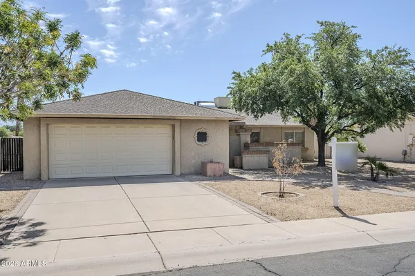 $2,595 | 7707 South Kenwood Lane, Tempe, AZ 85284