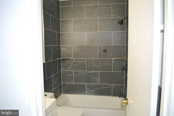 $179,950 | 1 Radnor Drive, Unit E4, Newtown Square, PA 19073