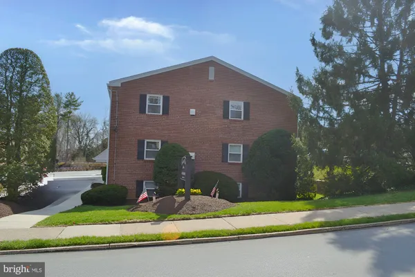 $179,950 | 1 Radnor Drive, Unit E4, Newtown Square, PA 19073