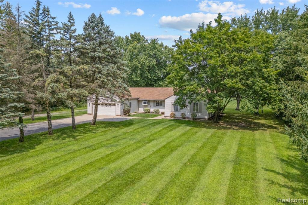 48720 Hanford Road Canton, MI 48187 - Photo 2 of 24