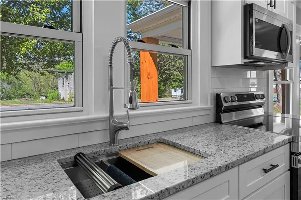 $255,900 | 212 East Main Street, Cleveland, NC 27013