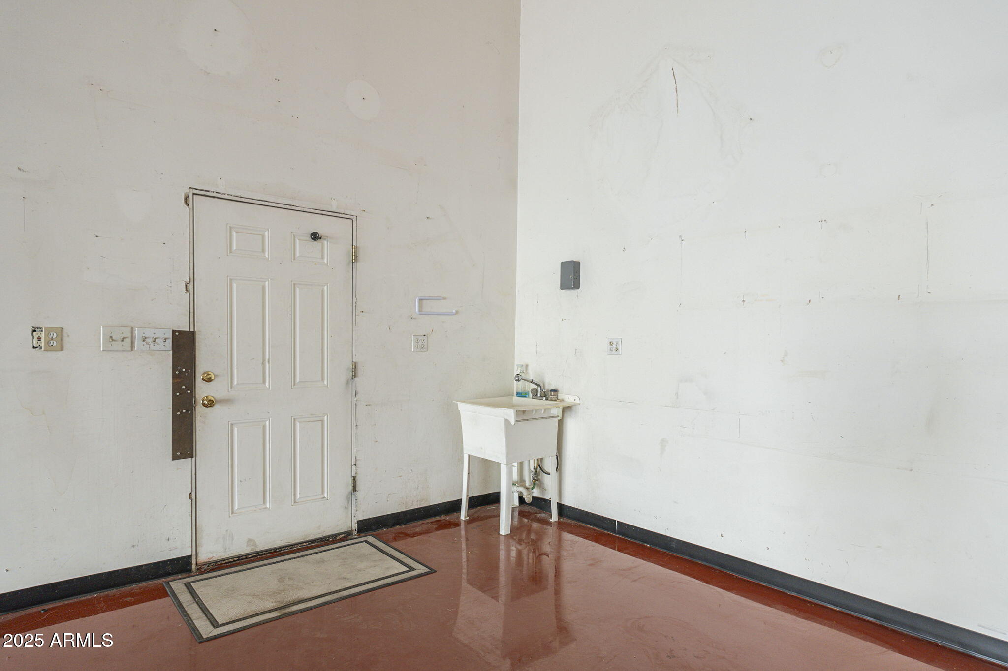 1373 East 23rd Avenue Apache Junction, AZ 85119 - Photo 20 of 53 a view of an empty room