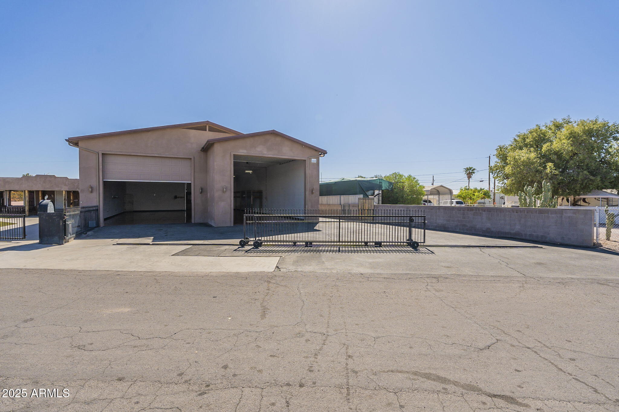 1373 East 23rd Avenue Apache Junction, AZ 85119 - Photo 25 of 53 a view of a terrace space