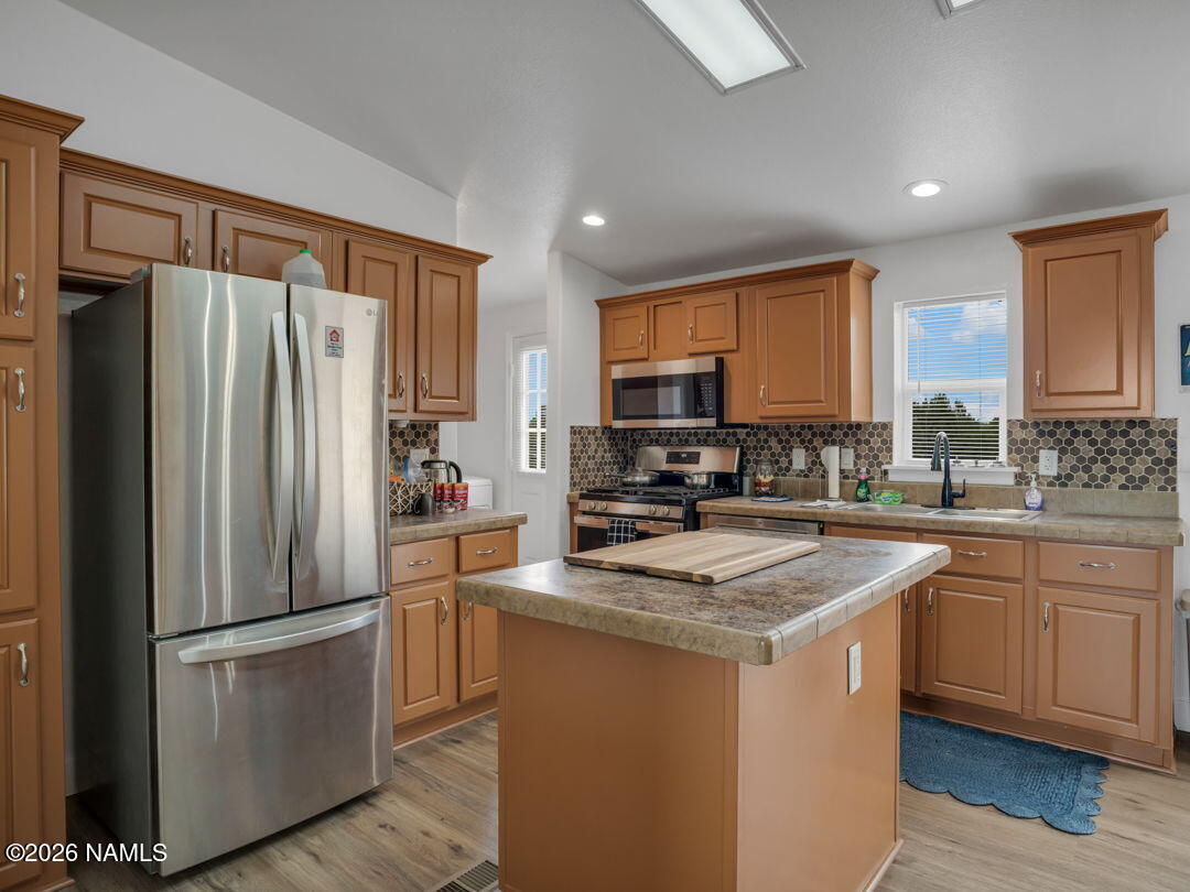 2705 West Honeysuckle Road Williams, AZ 86046 - Photo 11 of 40 Kitchen
