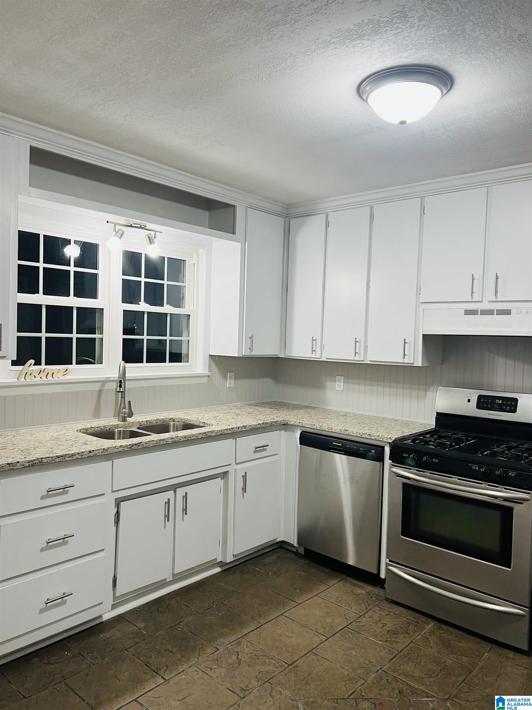 5804 S Road Pinson, AL 35126 - Photo 8 of 22