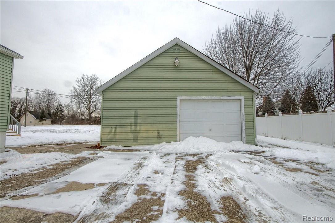 150 South Sheldon Road Canton, MI 48188 - Photo 29 of 29 29-Garage.jpg