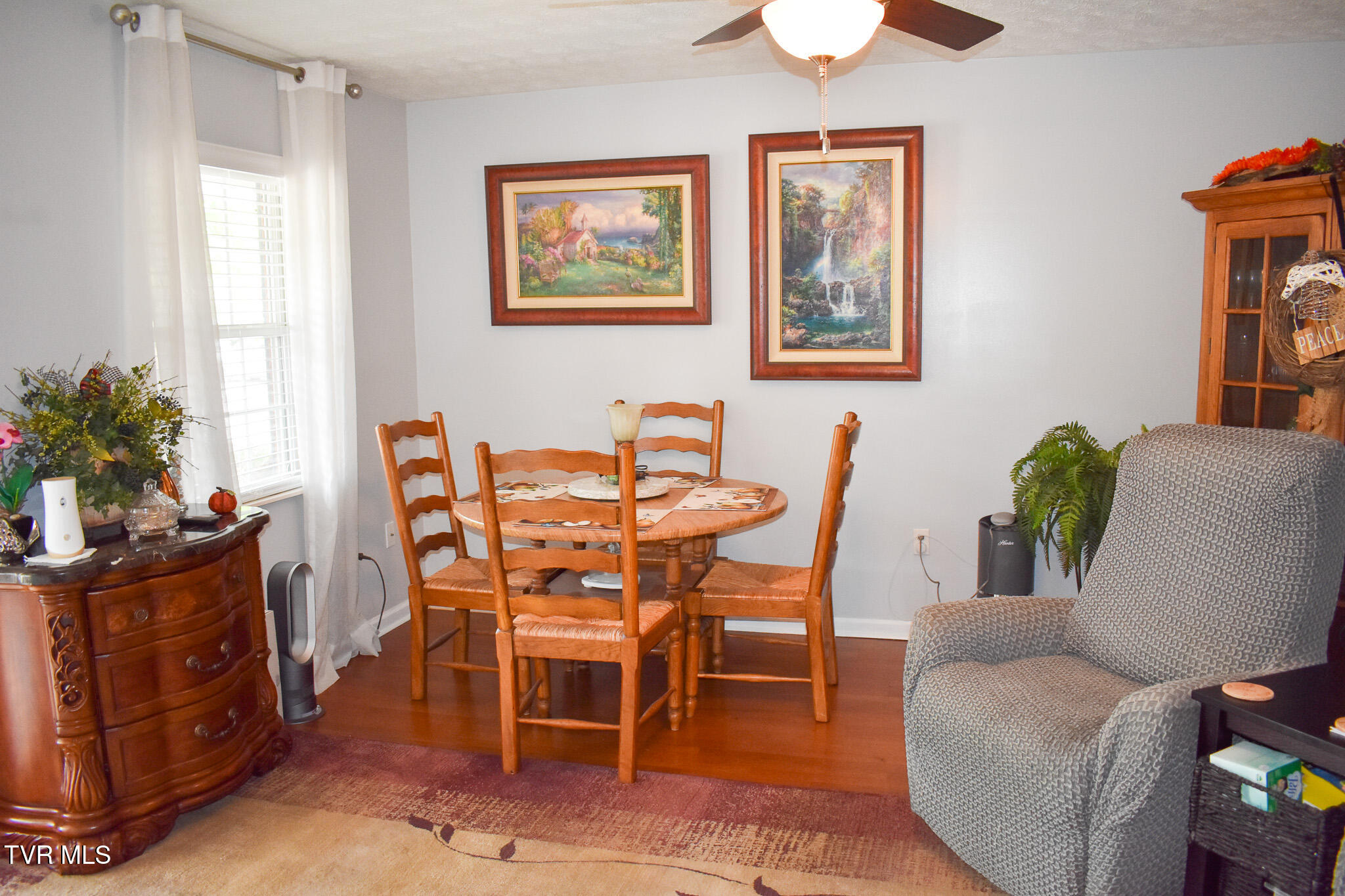 510 Colonial Road, Unit 3 Rogersville, TN 37857 - Photo 2 of 20 DSC_0504