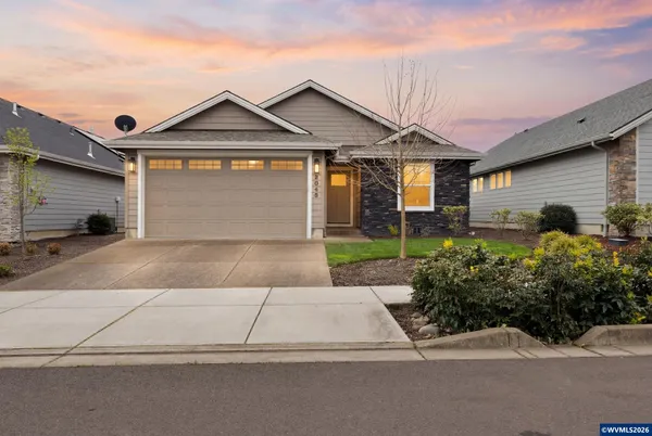 $443,000 | 2045 Southeast Academy Street, Dallas, OR 97338