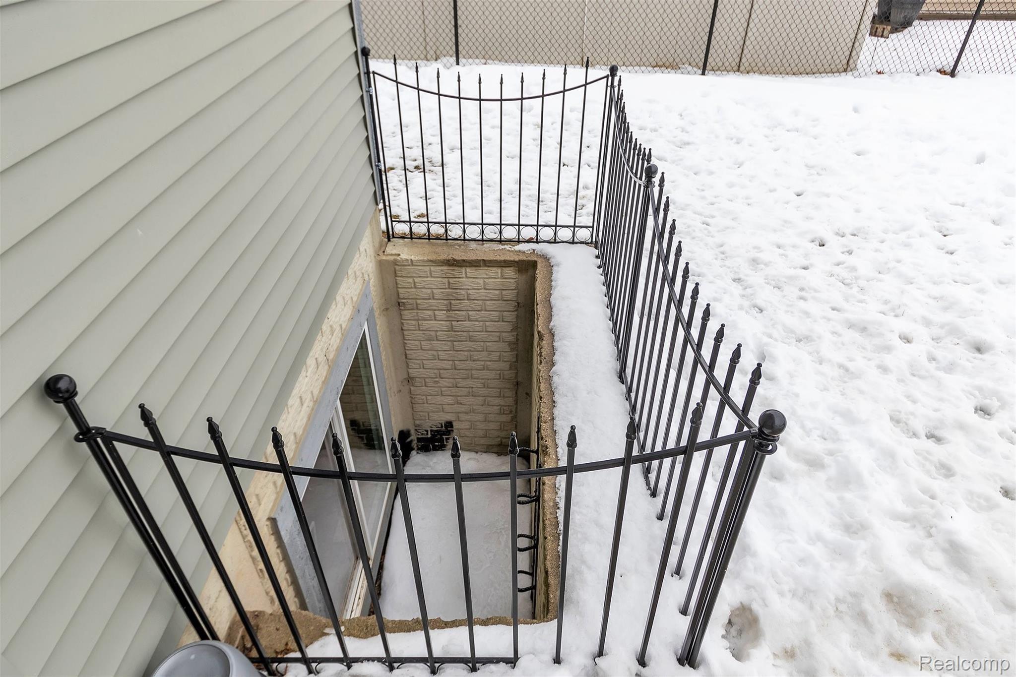 9470 Maple Ridge Drive Newport, MI 48166 - Photo 40 of 41 41-9470 Maple Ridge Dr-Windowstill Real Estate Photography-41.jpg