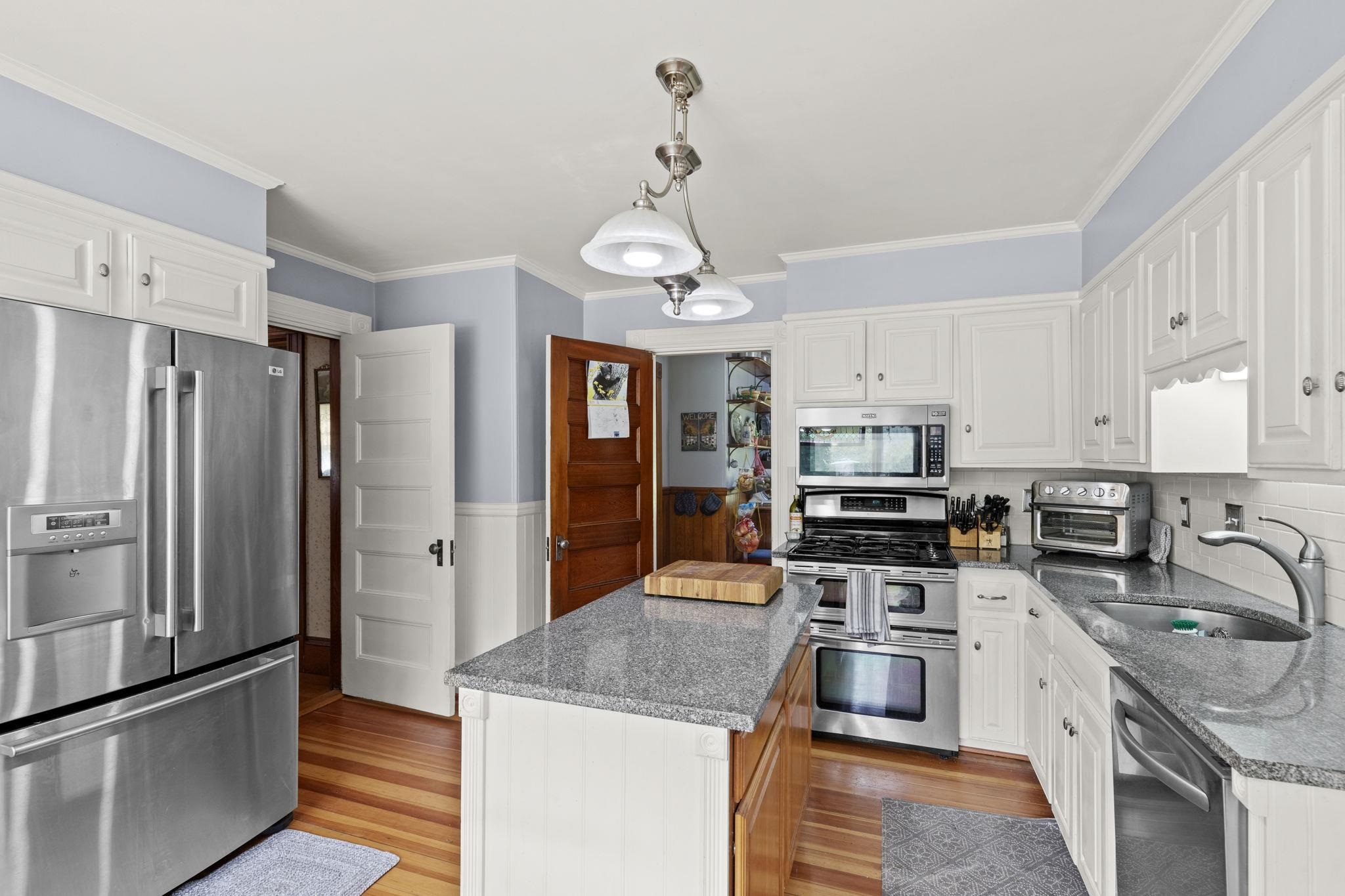 244 Wentworth Road Brookfield, NH 03872 - Photo 4 of 30