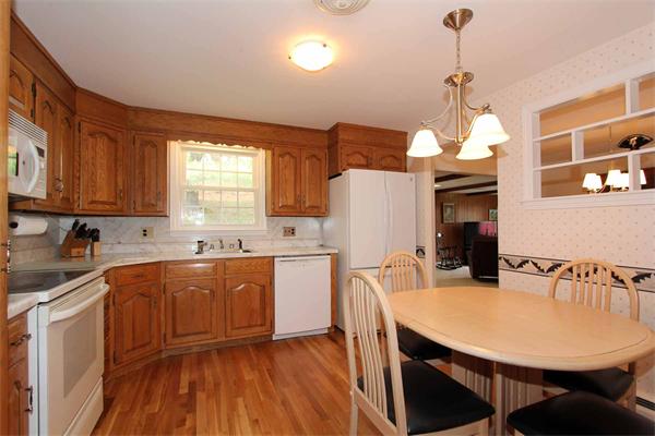 7 Old Wood Road Framingham, MA 01701 - Photo 11 of 24 Gallery Image 11