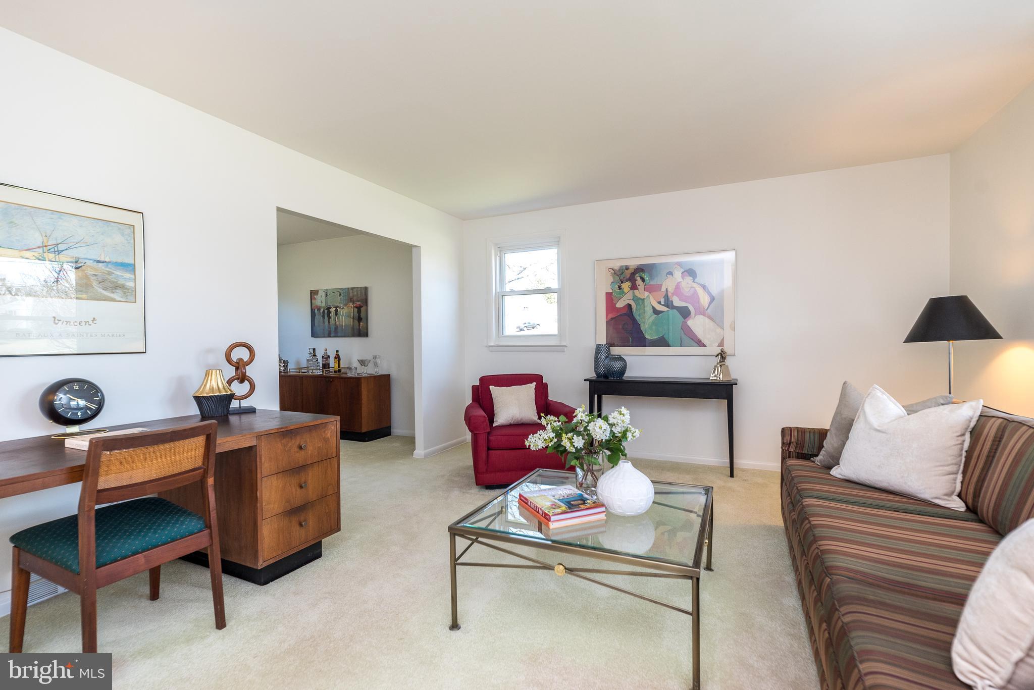 1660 Whitehouse Road Ambler, PA 19002 - Photo 12 of 69 Living room