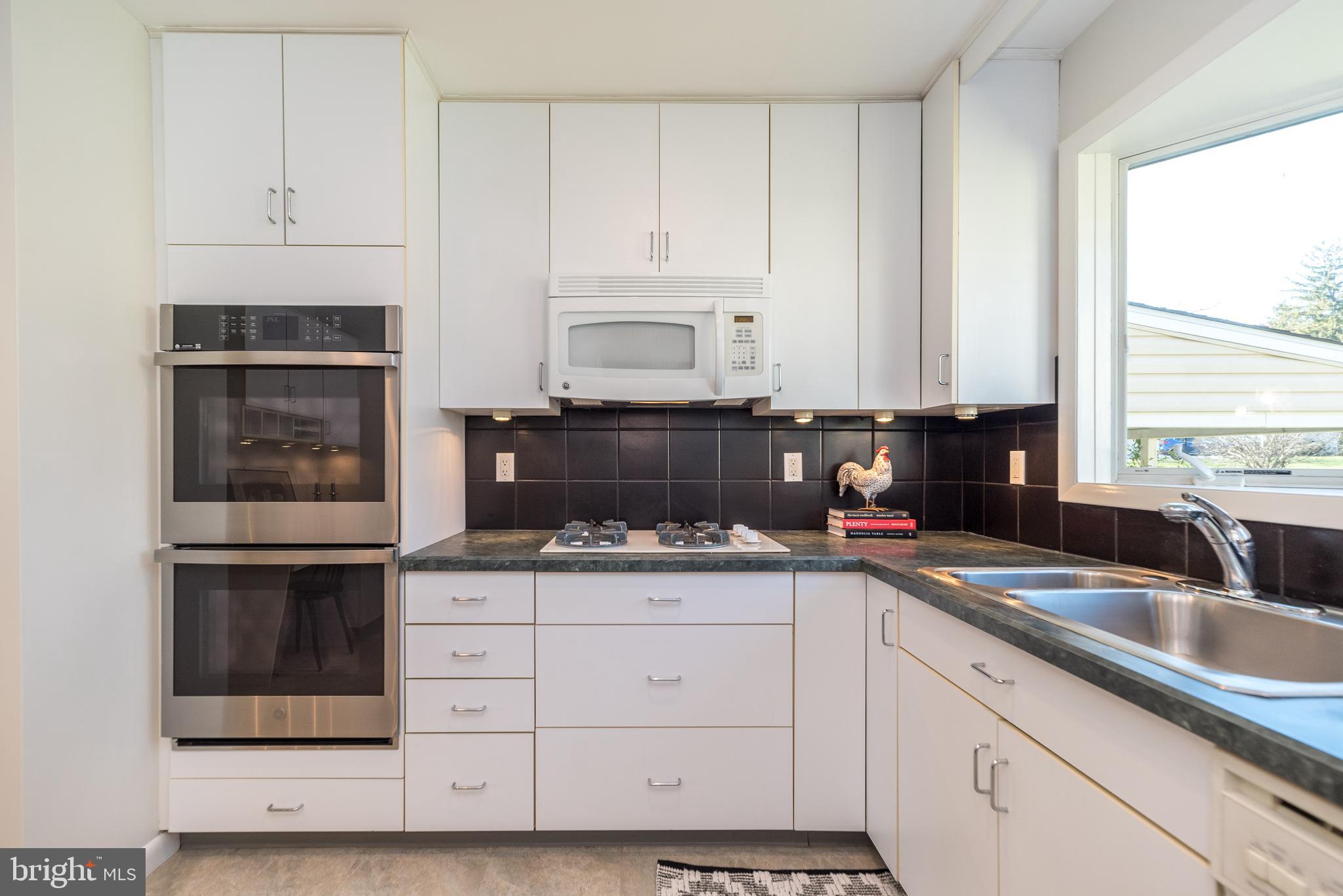 1660 Whitehouse Road Ambler, PA 19002 - Photo 18 of 69 Kitchen