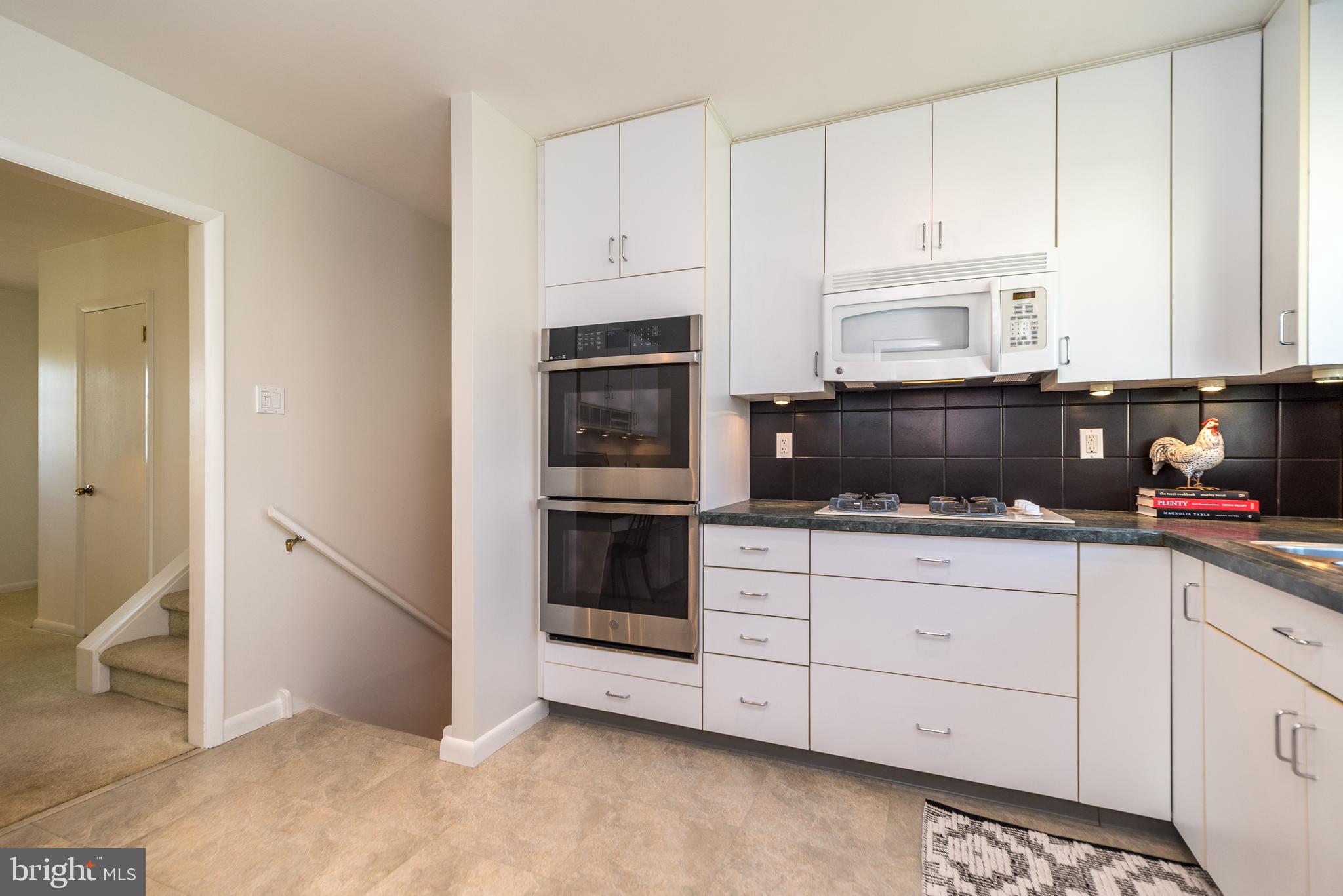 1660 Whitehouse Road Ambler, PA 19002 - Photo 19 of 69 Kitchen
