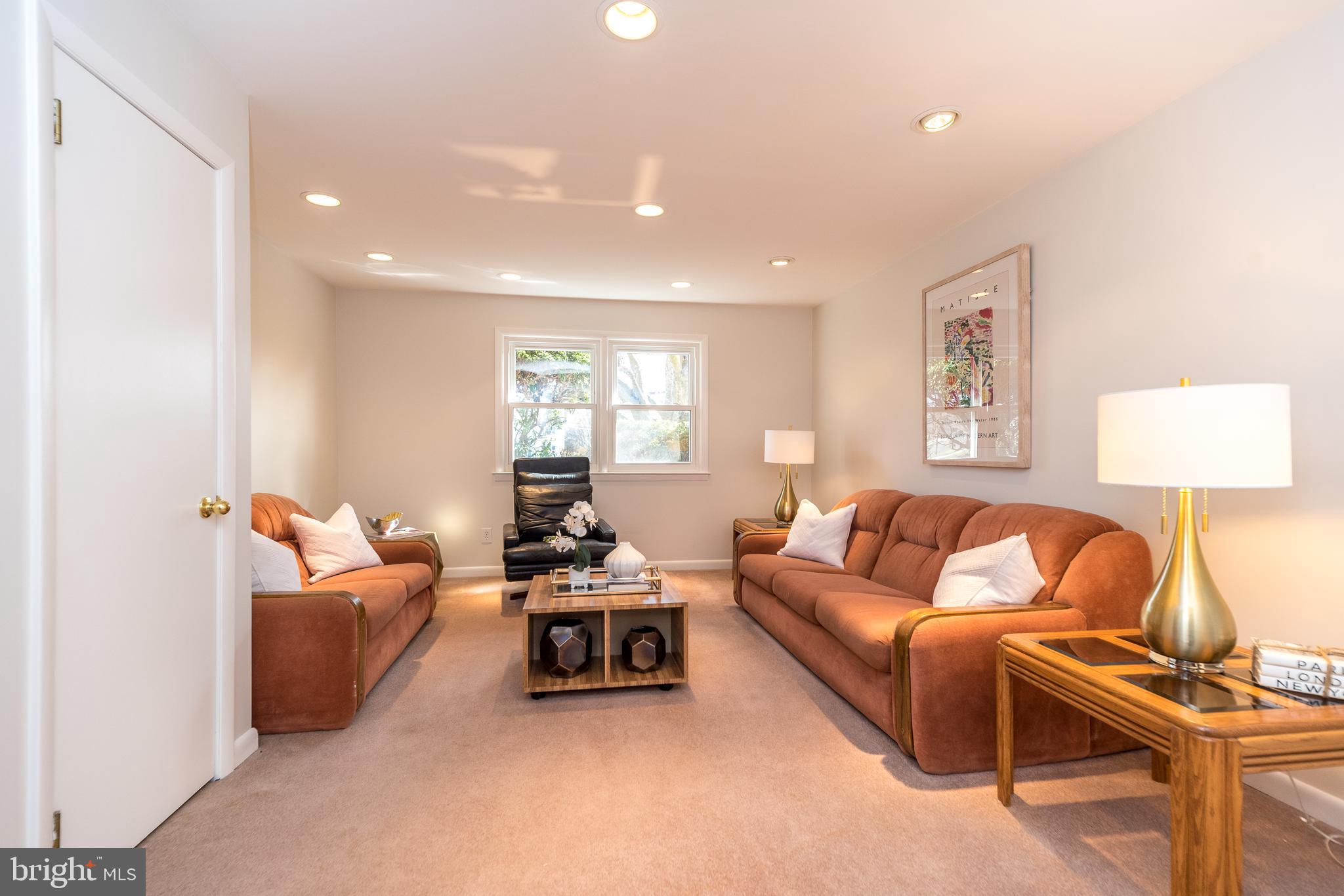 1660 Whitehouse Road Ambler, PA 19002 - Photo 24 of 69 Family room