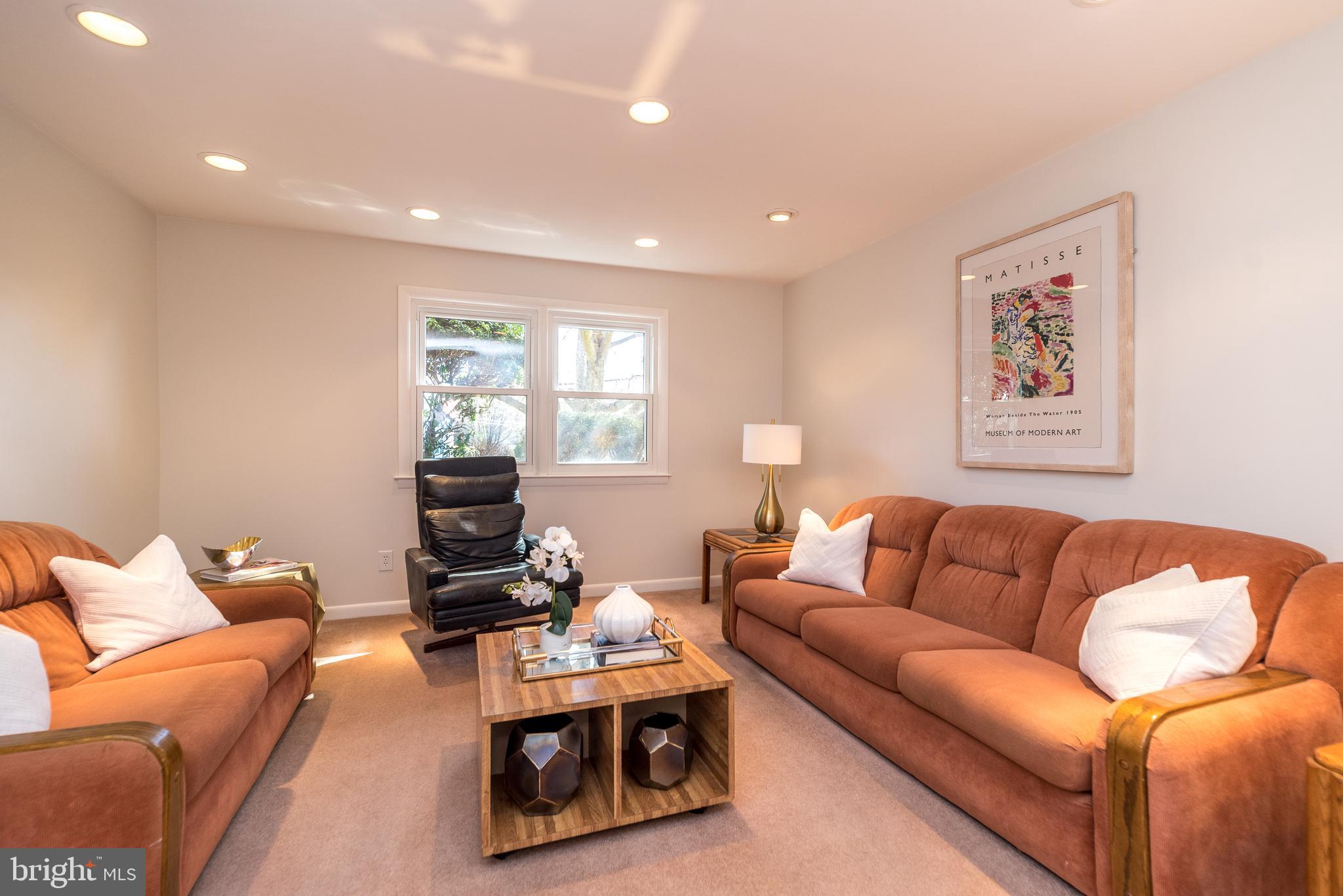 1660 Whitehouse Road Ambler, PA 19002 - Photo 26 of 69 Family room