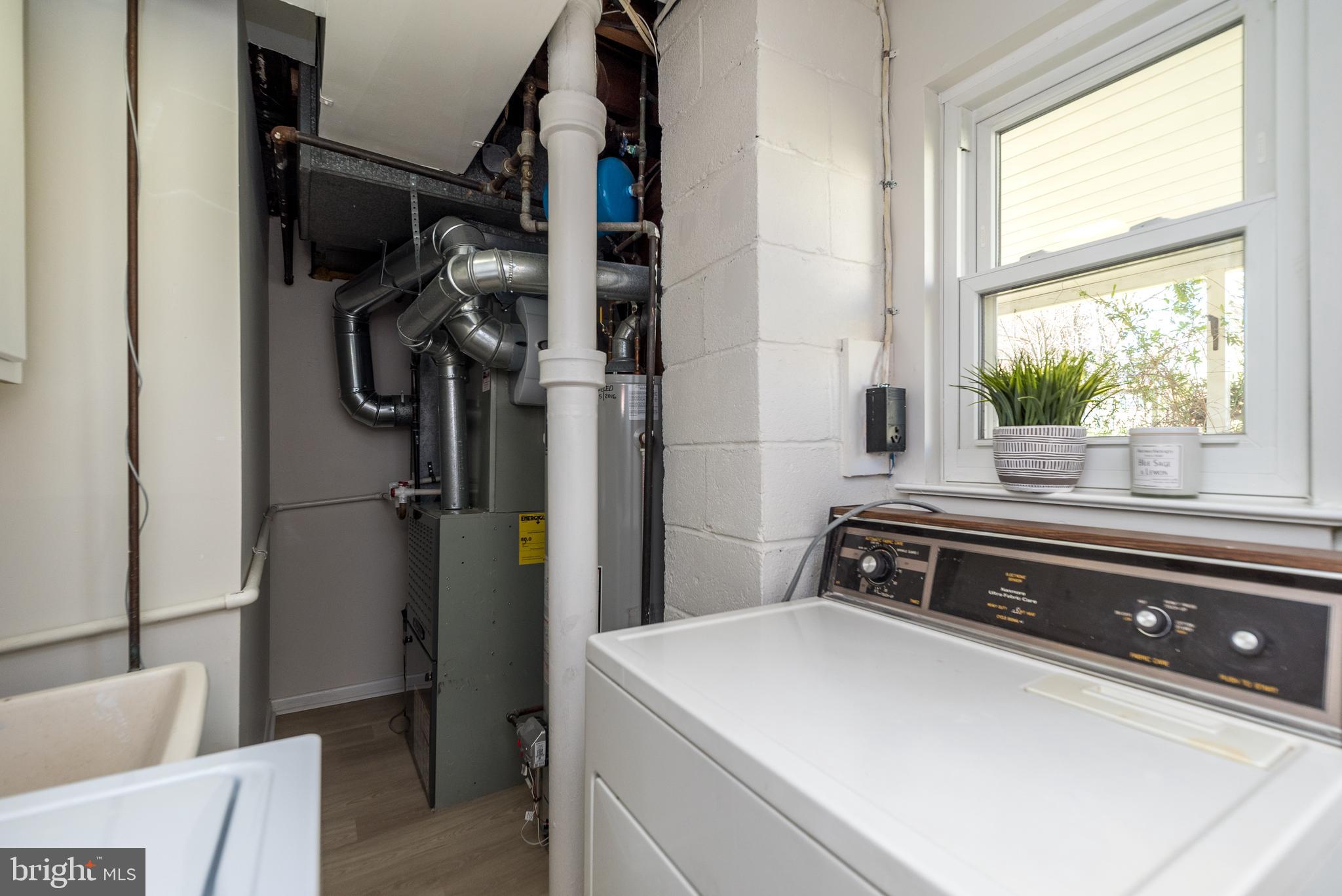 1660 Whitehouse Road Ambler, PA 19002 - Photo 31 of 69 Laundry