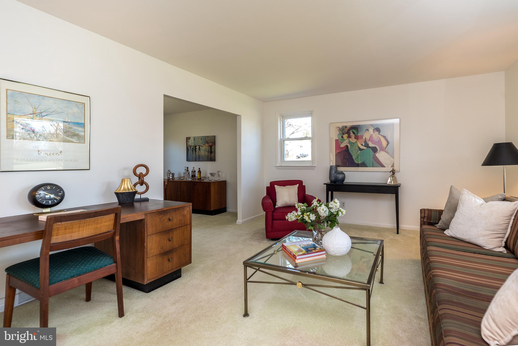 1660 Whitehouse Road Ambler, PA 19002 - Photo 9 of 69 Living room