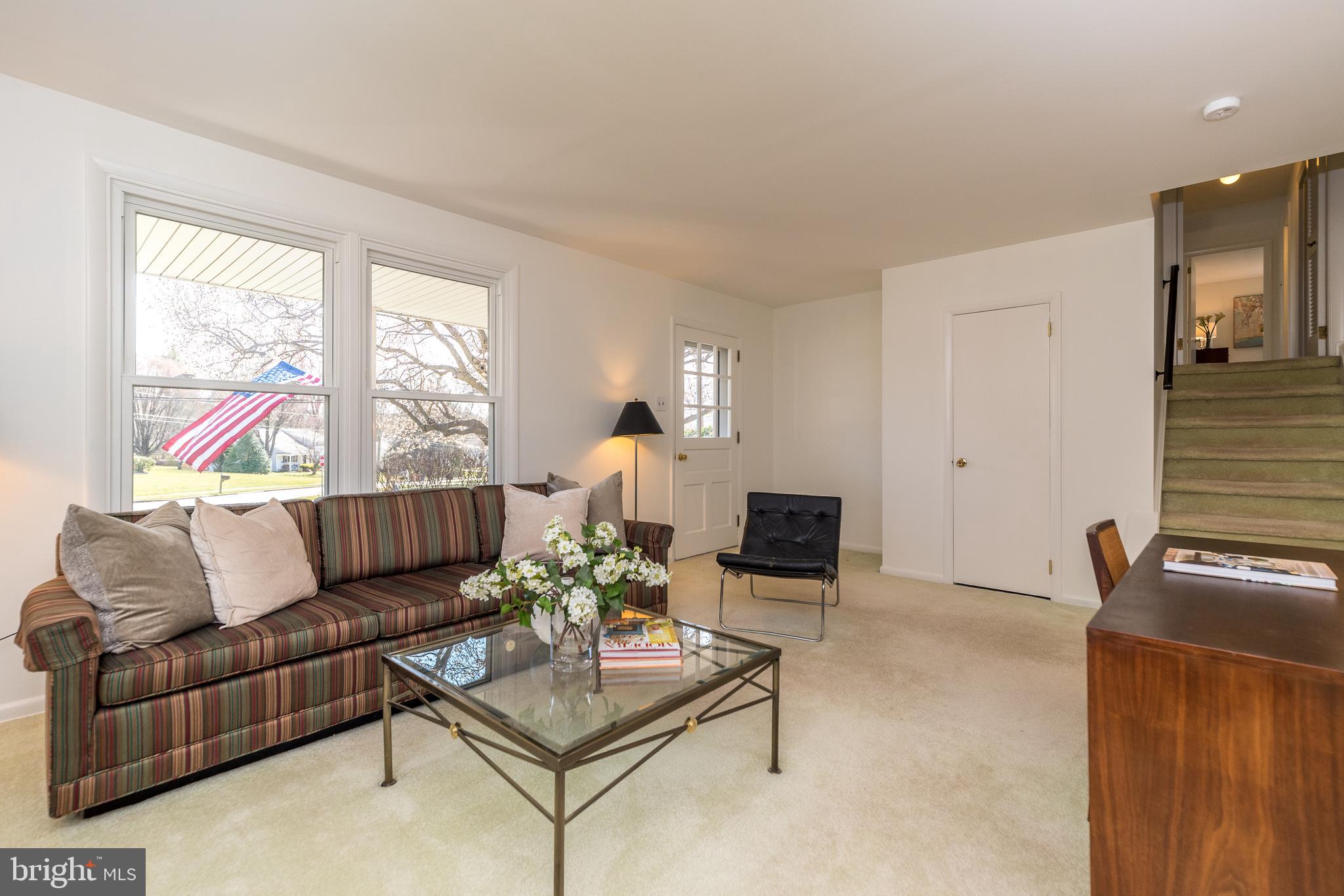 1660 Whitehouse Road Ambler, PA 19002 - Photo 10 of 69 Living room