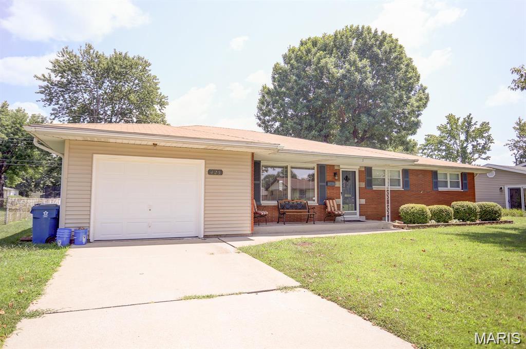 425 Sanders Street Bethalto, IL 62010 - Photo 4 of 21