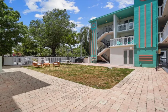 $1,750 | 1857 Jefferson Street, Unit 306, Hollywood, FL 33020