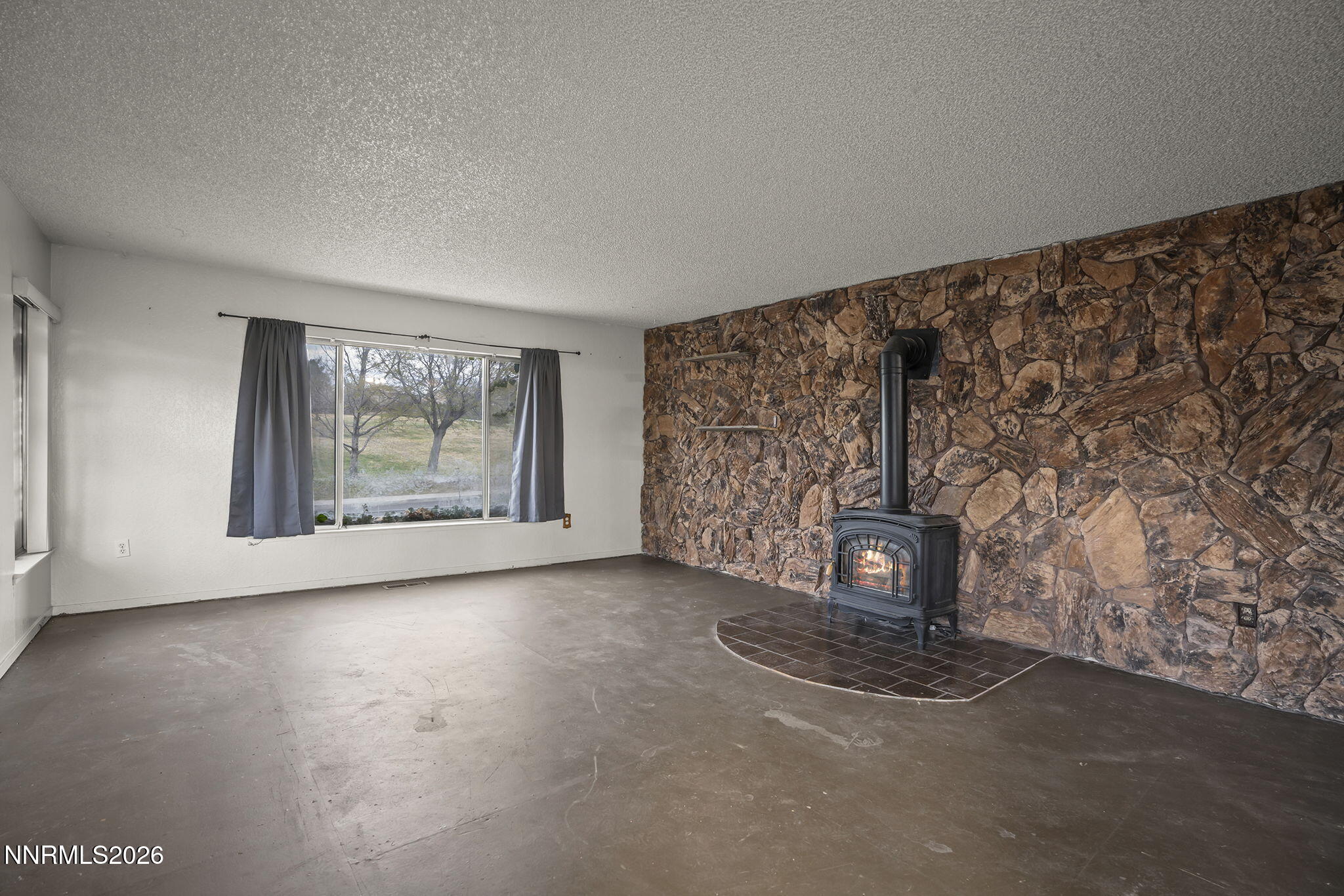 2550 Melody Lane Reno, NV 89512 - Photo 9 of 32 Main Level Living Room