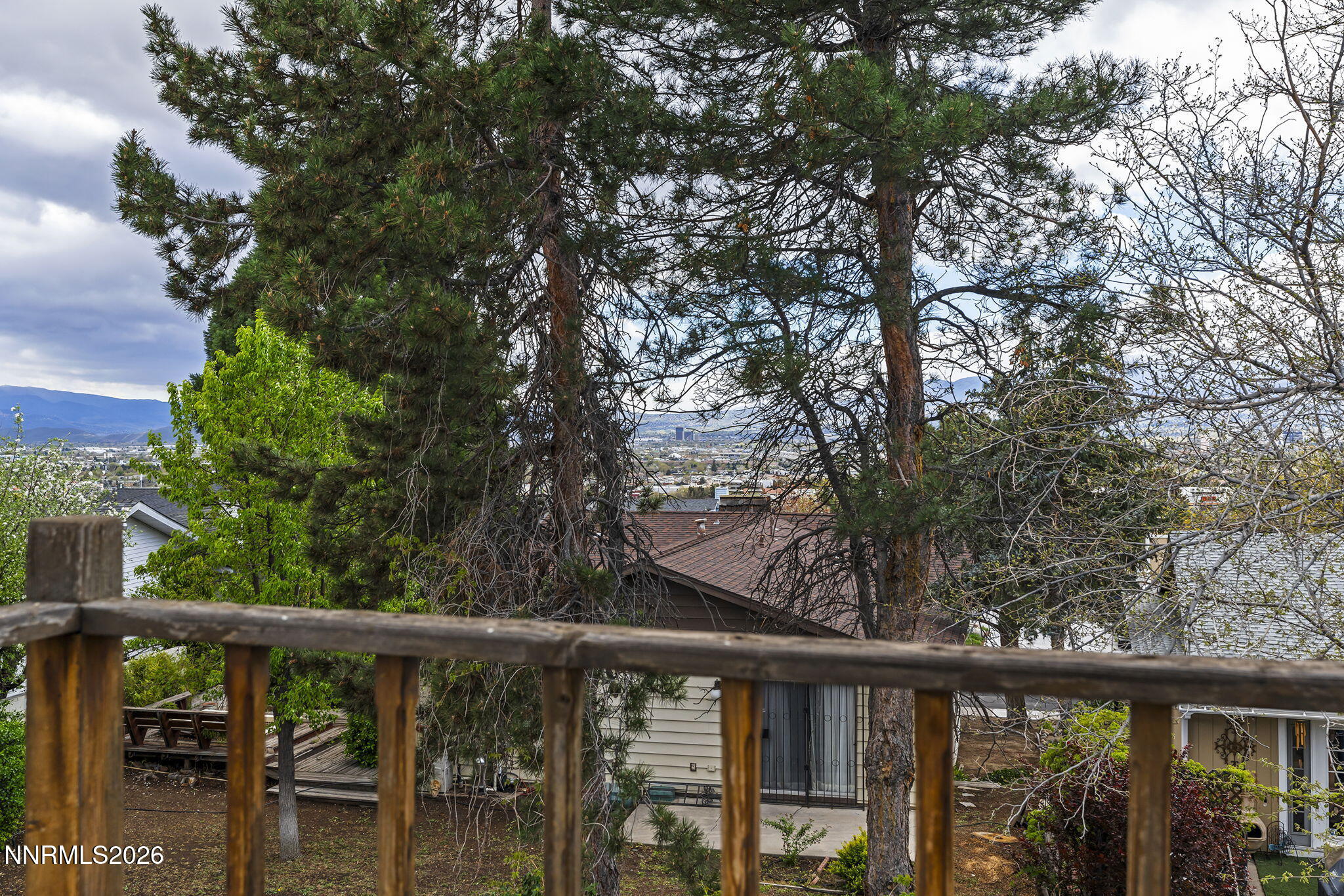 2550 Melody Lane Reno, NV 89512 - Photo 10 of 32 32-web-or-mls-_DSC7738