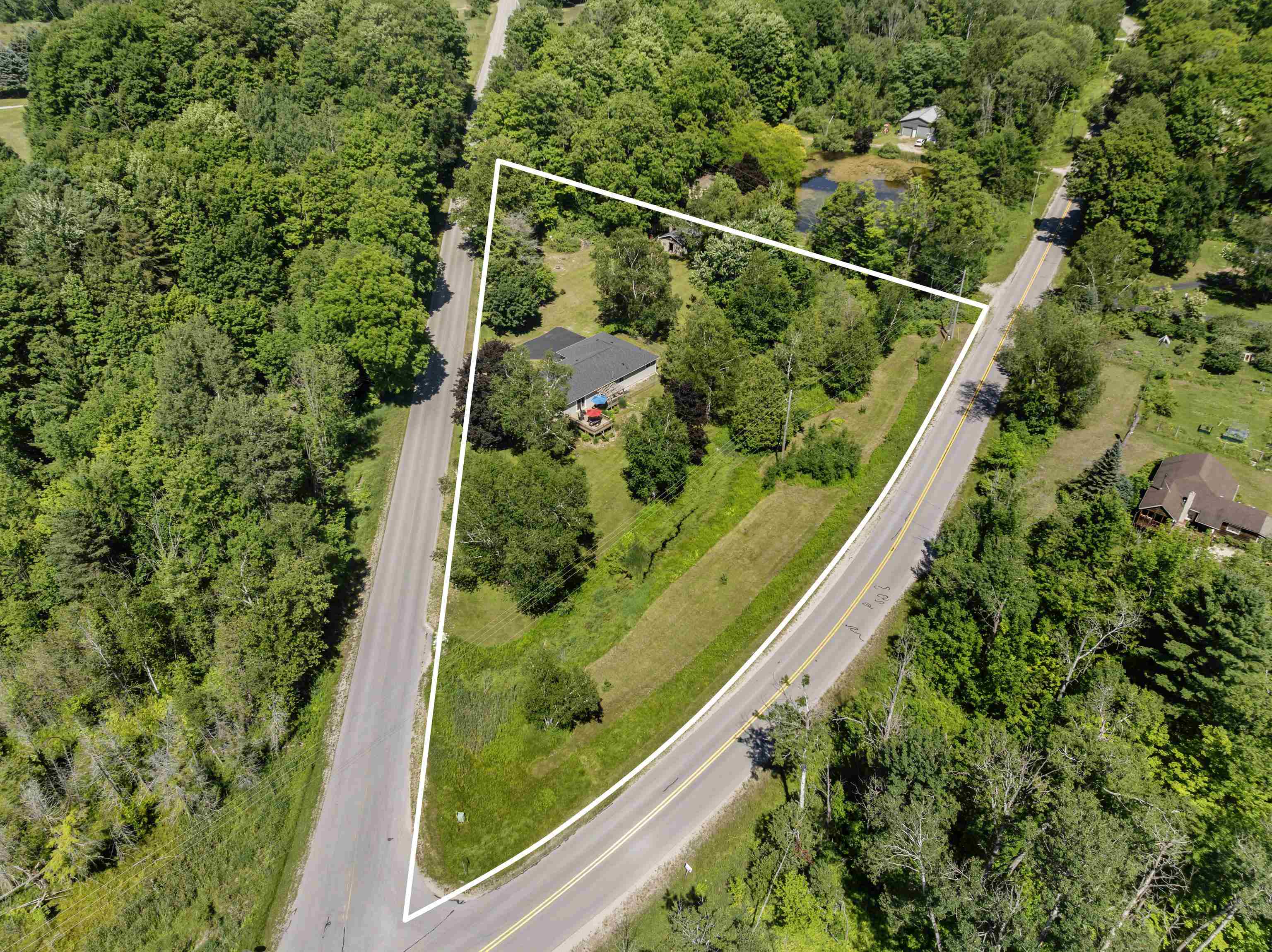 8468 Narrow Gauge Road Beulah, MI 49617 - Photo 37 of 39 1948072-d391ccbd-8251-4ff4-93a8-4e6d5535d033.JPG