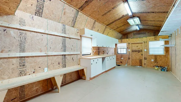 $675,000 | 3883 Dobbins Pike, Portland, TN 37148