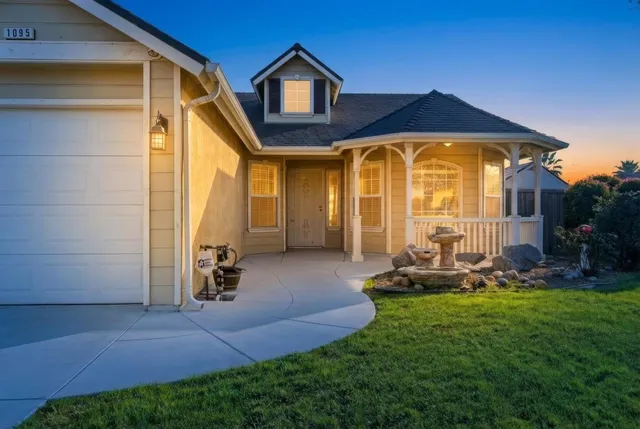 $439,000 | 1095 West Saffron Street, Hanford, CA 93230