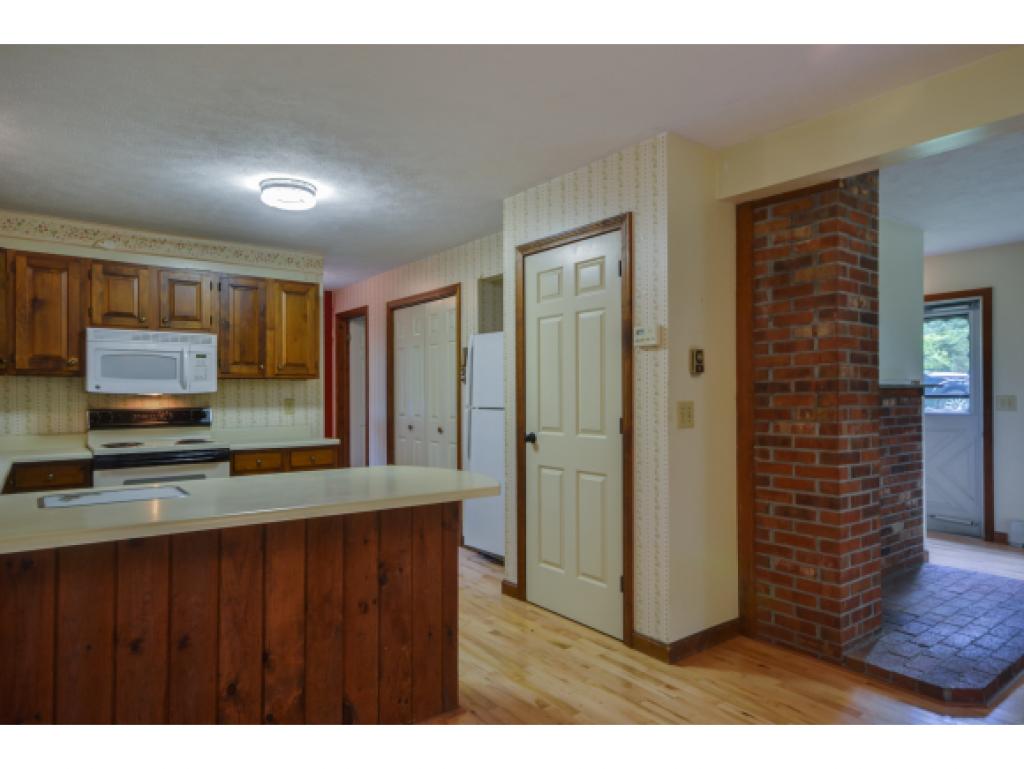 889 Old Hollow Road Ferrisburgh, VT 05473 - Photo 4 of 34 Gallery Image 4